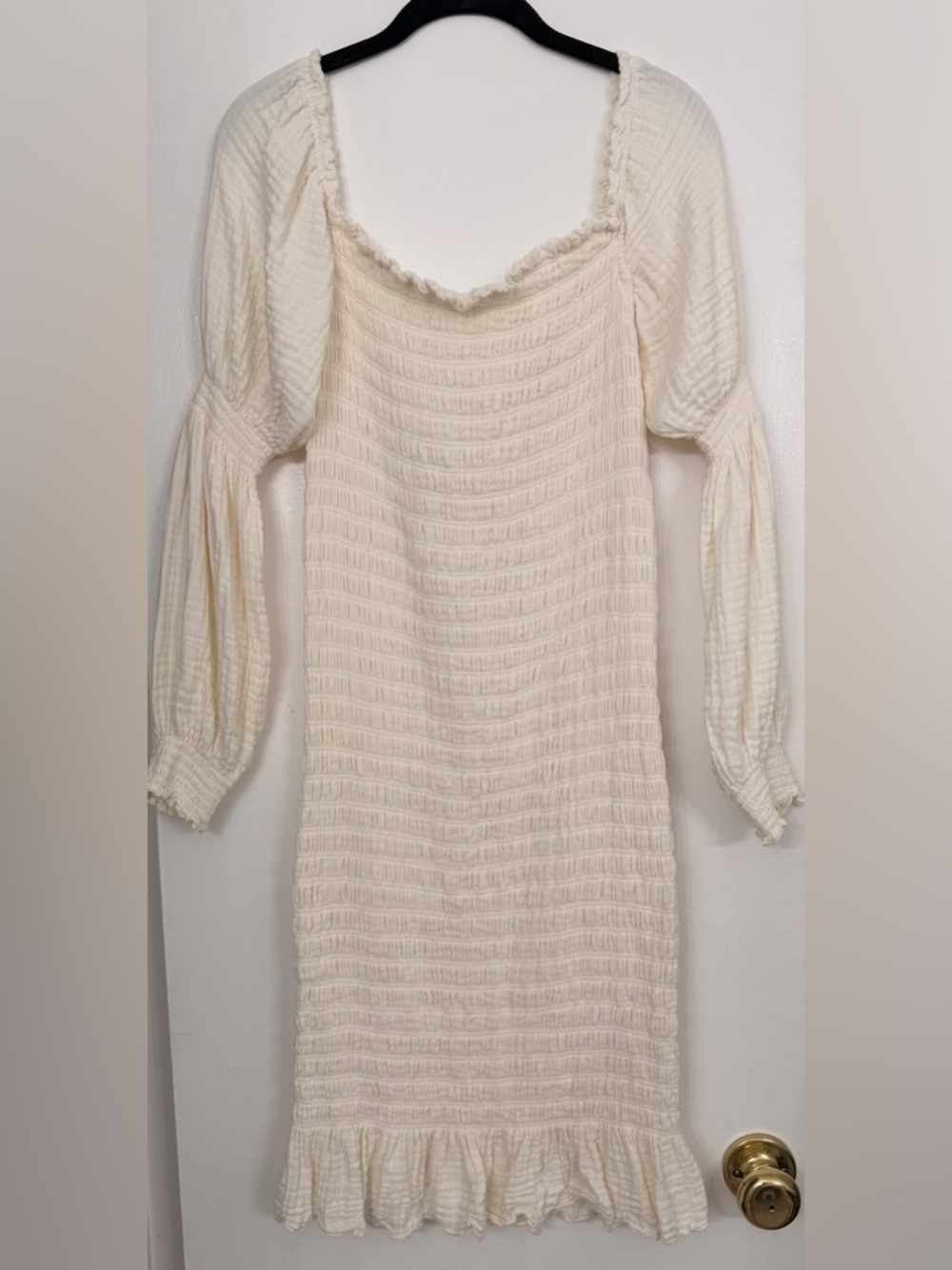 Nothing Fits But Ichika Ruffle Hem Puffed Sleeve Dress Ivory Size S/M - Picture 2 of 5